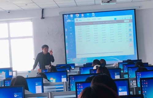 电子商务及法律专业学校