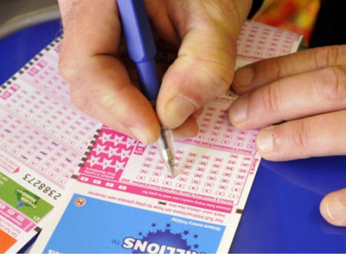 刮彩票未付款刮中100万，奖金归谁？法律与道德的双重考量